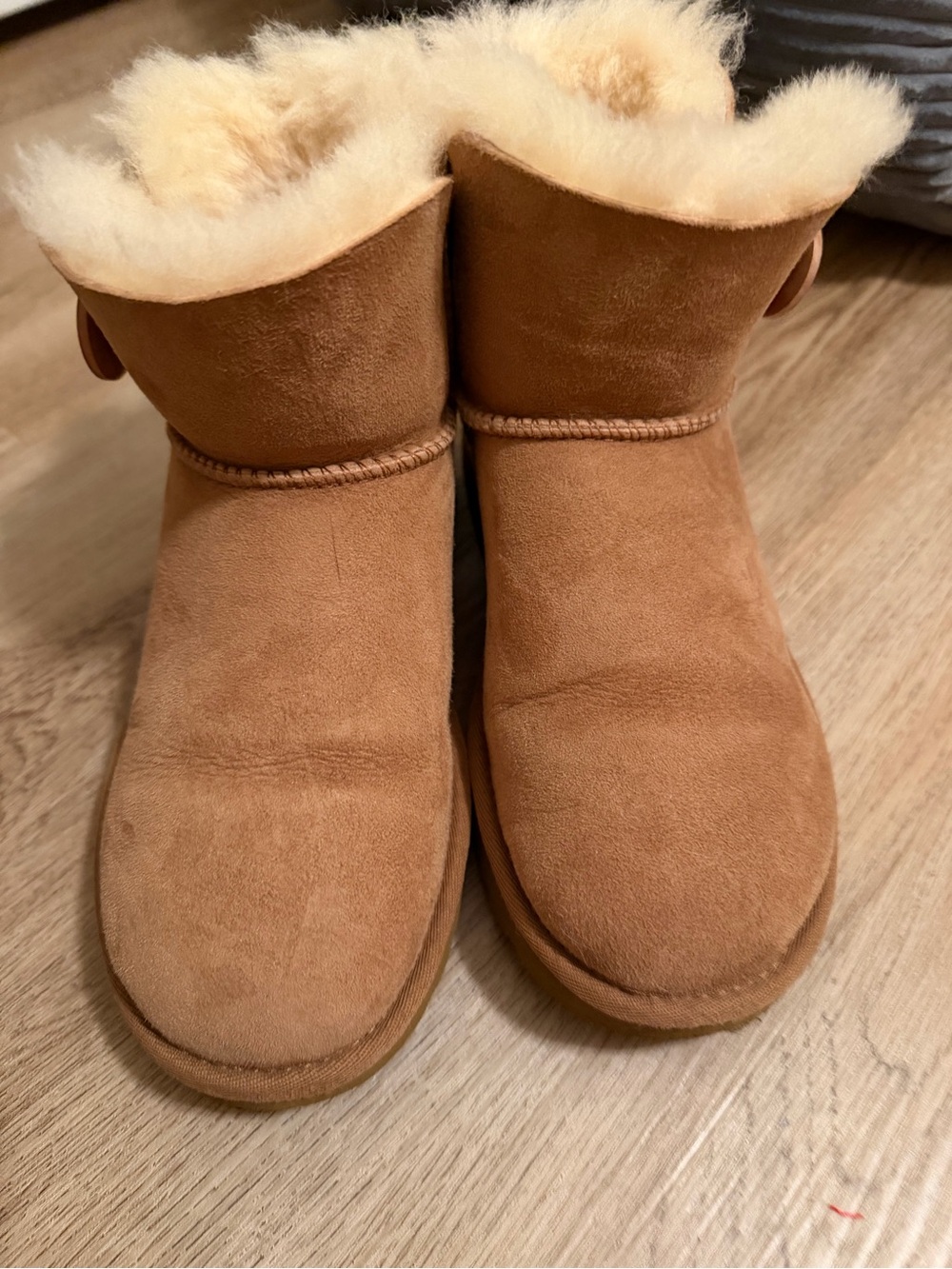 UGG BAILEY BUTTON II CHESTNUT BOOTS